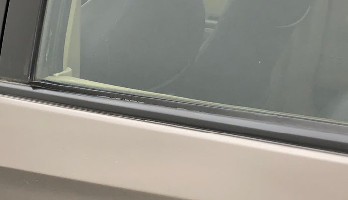2013 Honda Brio S MT, Petrol, Manual, 74,001 km, Rear left door - Weather strip has minor damage