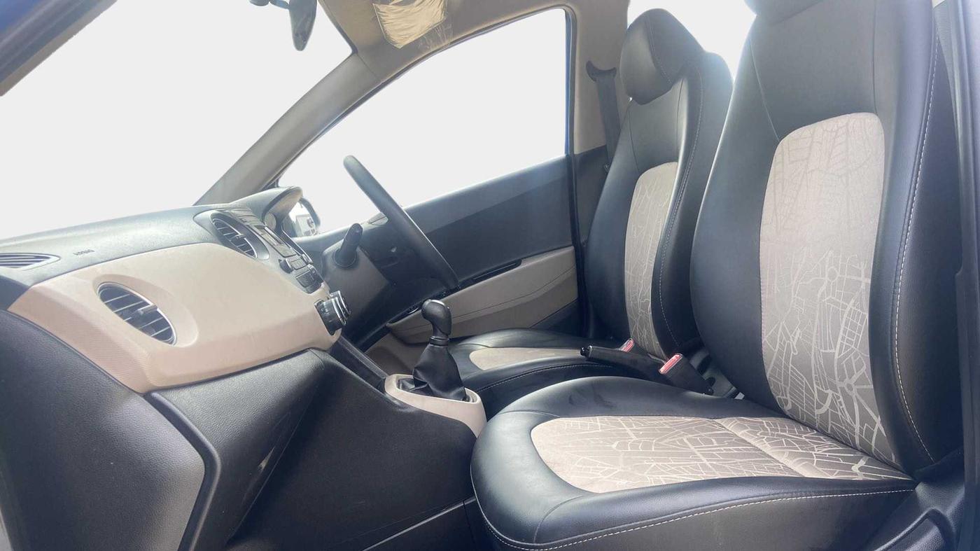 2019 Hyundai Grand i10 MAGNA 1.2 KAPPA VTVT, Petrol, Manual, 24,907 km, Right Side Front Door Cabin