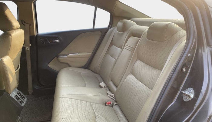 2016 Honda City 1.5L I-VTEC V MT, Petrol, Manual, 78,102 km, Right Side Rear Door Cabin