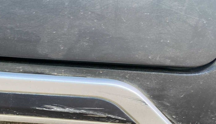 2019 Mahindra XUV300 W8 (O) 1.5 DIESEL AMT, Diesel, Automatic, 40,150 km, Left running board - Minor scratches