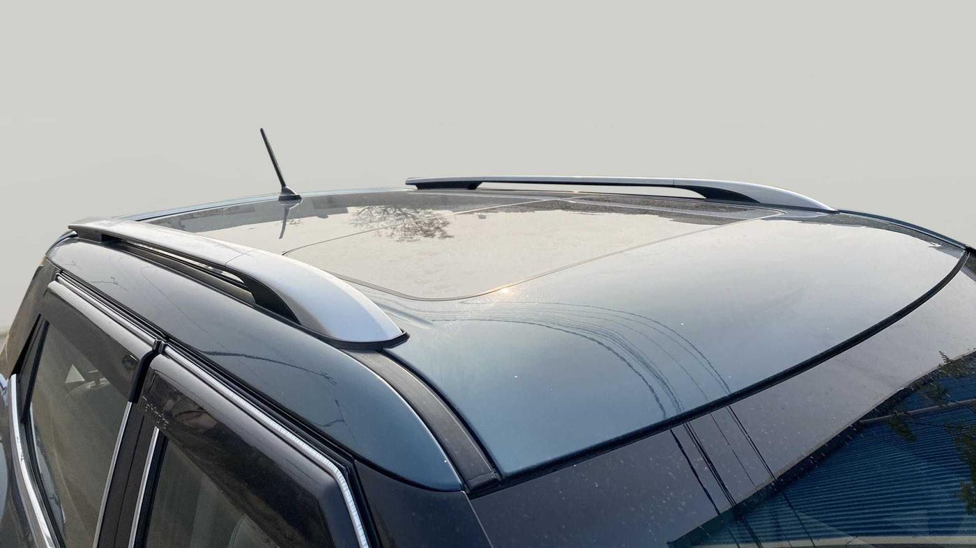 2019 Mahindra XUV300 W8 (O) 1.5 DIESEL AMT, Diesel, Automatic, 40,150 km, Roof