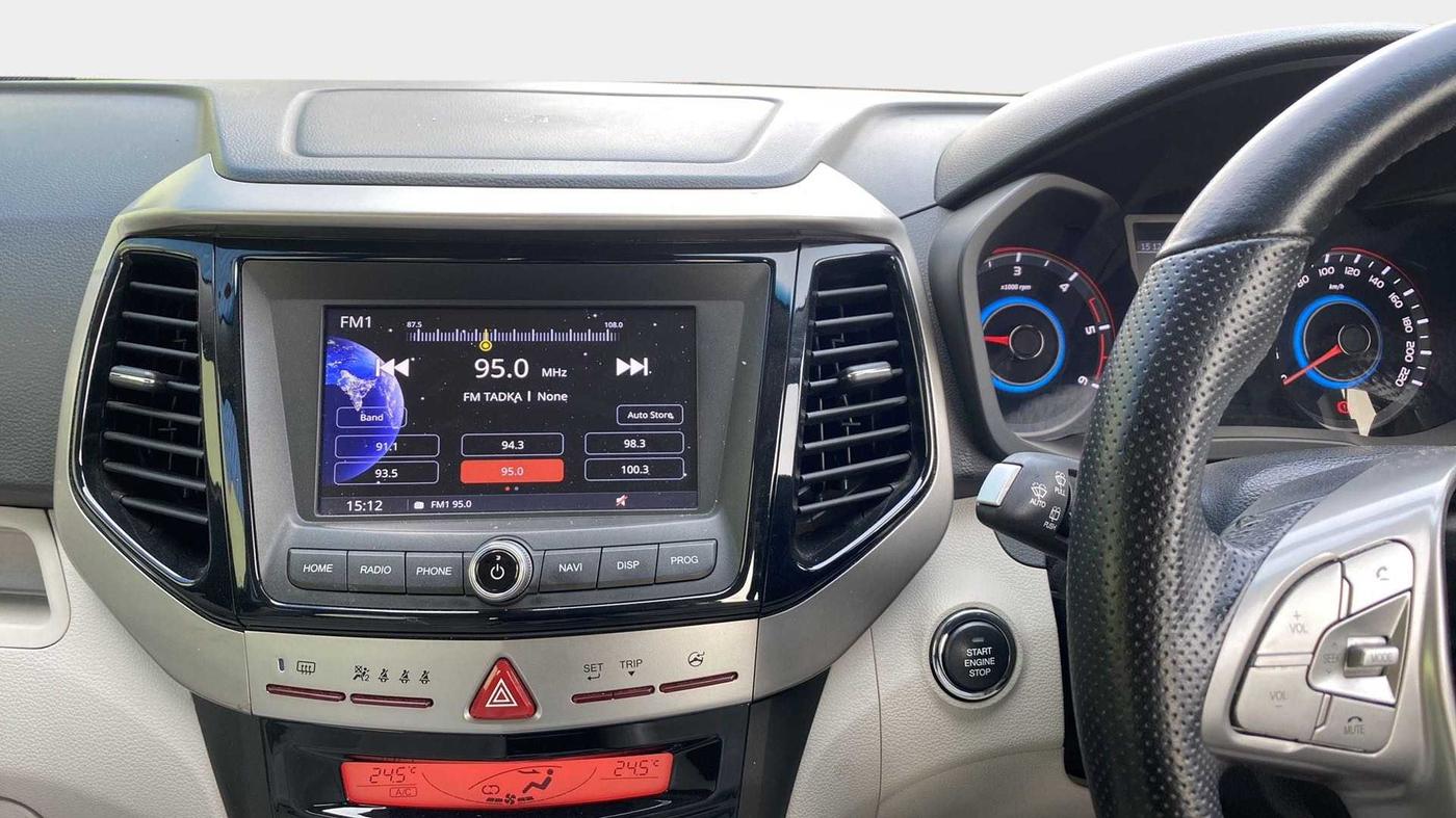 2019 Mahindra XUV300 W8 (O) 1.5 DIESEL AMT, Diesel, Automatic, 40,150 km, Air Conditioner