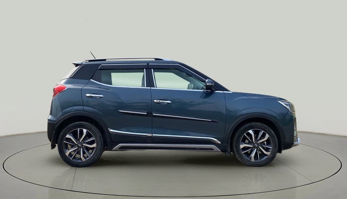 2019 Mahindra XUV300 W8 (O) 1.5 DIESEL AMT, Diesel, Automatic, 40,150 km, Right Side
