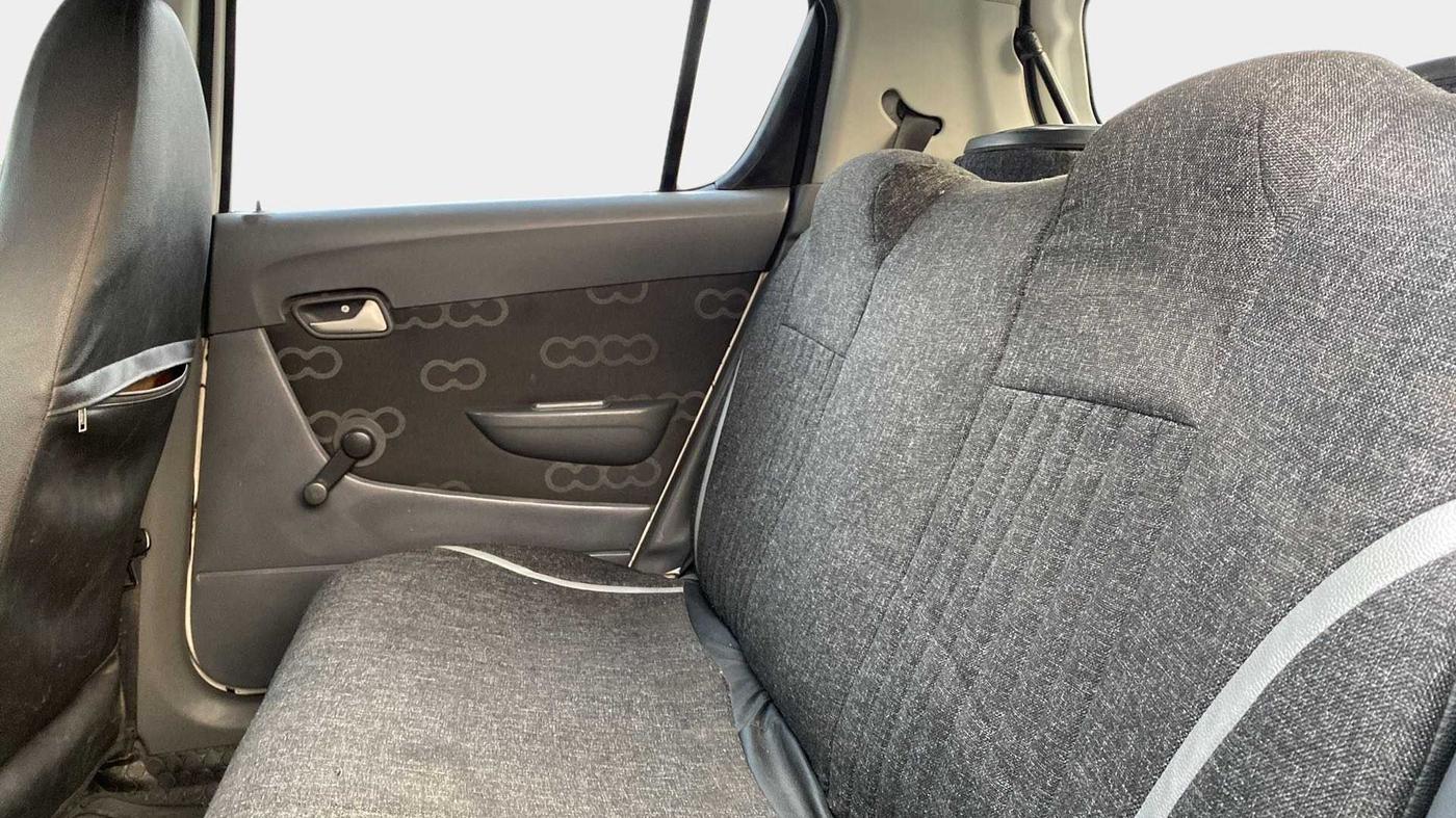 2015 Maruti Alto 800 LXI CNG, CNG, Manual, 83,403 km, Right Side Rear Door Cabin