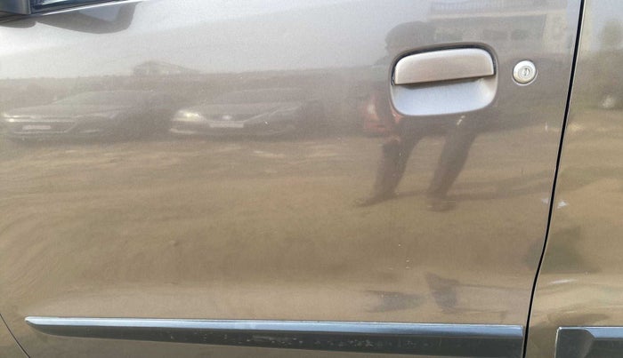 2015 Maruti Wagon R 1.0 VXI, Petrol, Manual, 92,304 km, Front passenger door - Slightly dented