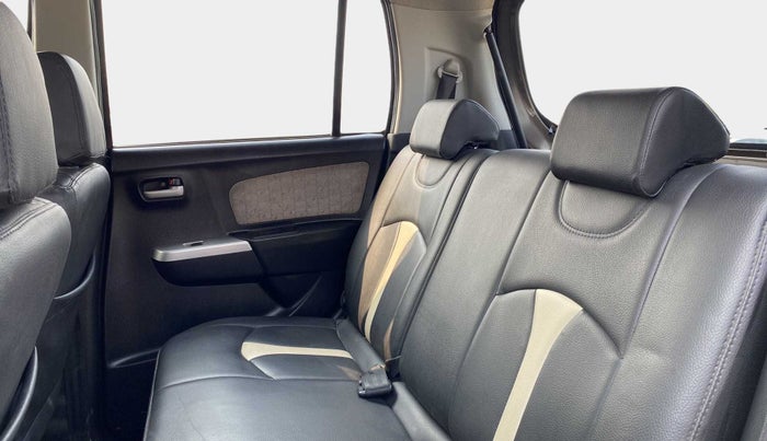 2015 Maruti Wagon R 1.0 VXI, Petrol, Manual, 92,304 km, Right Side Rear Door Cabin