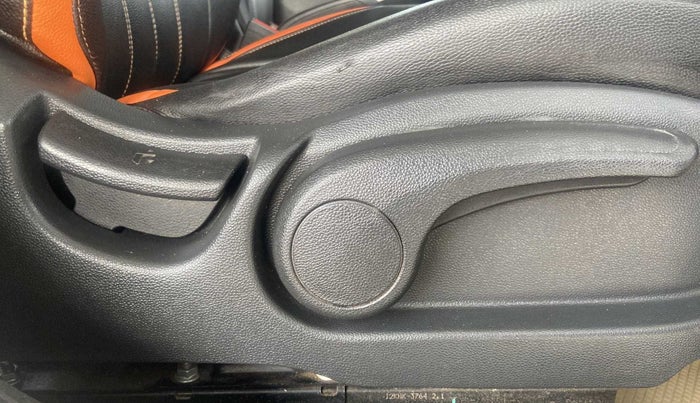 2015 Hyundai i20 Active 1.2 SX, Petrol, Manual, 79,331 km, Driver Side Adjustment Panel