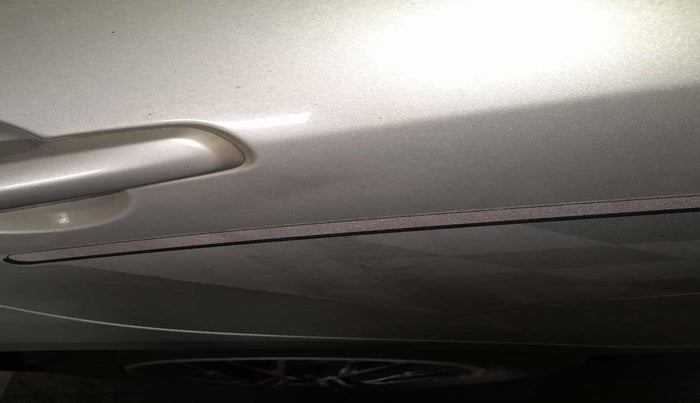 2013 Maruti Swift VXI, Petrol, Manual, 81,124 km, Right rear door - Slightly dented
