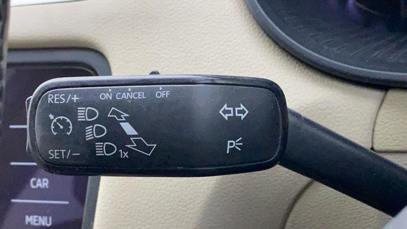 2019 Skoda Octavia L&K 1.8 TSI AT, Petrol, Automatic, 1,39,147 km, Adaptive Cruise Control