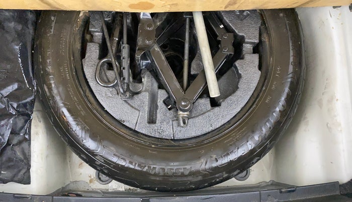 2019 Skoda Octavia L&K 1.8 TSI AT, Petrol, Automatic, 1,39,105 km, Spare Tyre