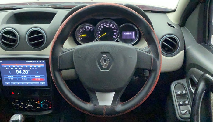2015 Renault Duster 85 PS RXL DIESEL, Diesel, Manual, 1,08,772 km, Steering Wheel Close Up