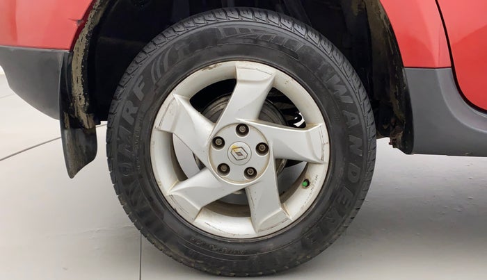 2015 Renault Duster 85 PS RXL DIESEL, Diesel, Manual, 1,08,772 km, Right Rear Wheel