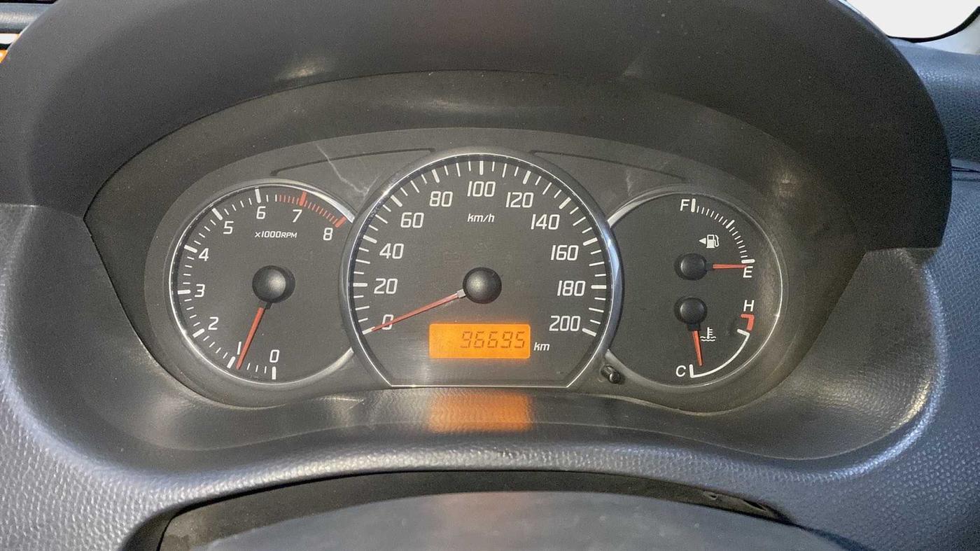 2011 Maruti Swift VXI, Petrol, Manual, 96,724 km, Odometer Image