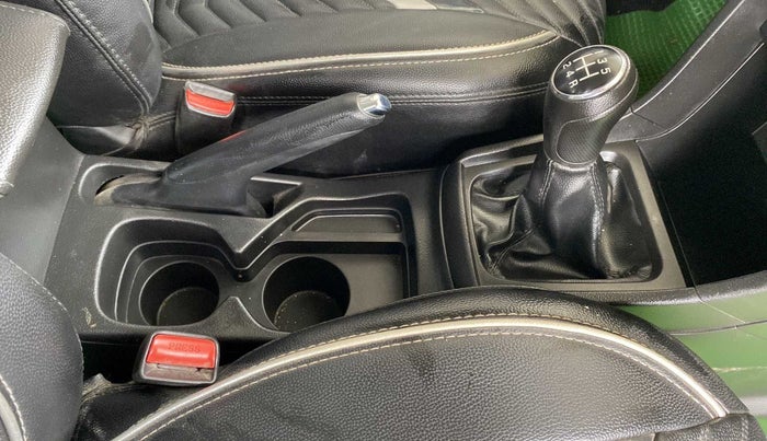 2018 Maruti Vitara Brezza ZDI PLUS DUAL TONE, Diesel, Manual, 36,581 km, Gear Lever