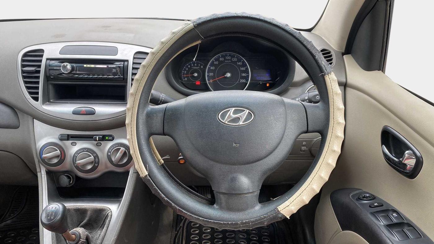 2012 Hyundai i10 MAGNA 1.2, Petrol, Manual, 18,479 km, Steering Wheel Close Up