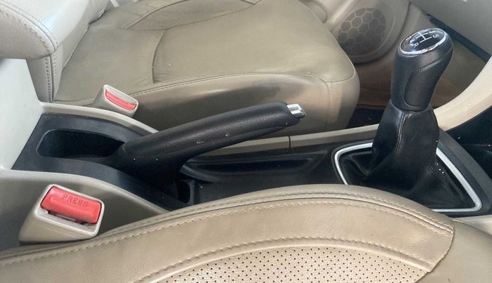 2018 Maruti Ciaz ALPHA 1.4 PETROL, Petrol, Manual, 65,909 km, Gear Lever