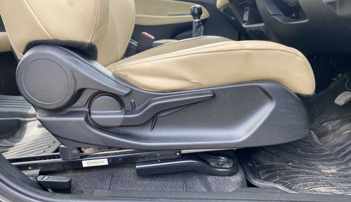 2021 Honda City 1.5L I-VTEC ZX, Petrol, Manual, 46,504 km, Driver Side Adjustment Panel