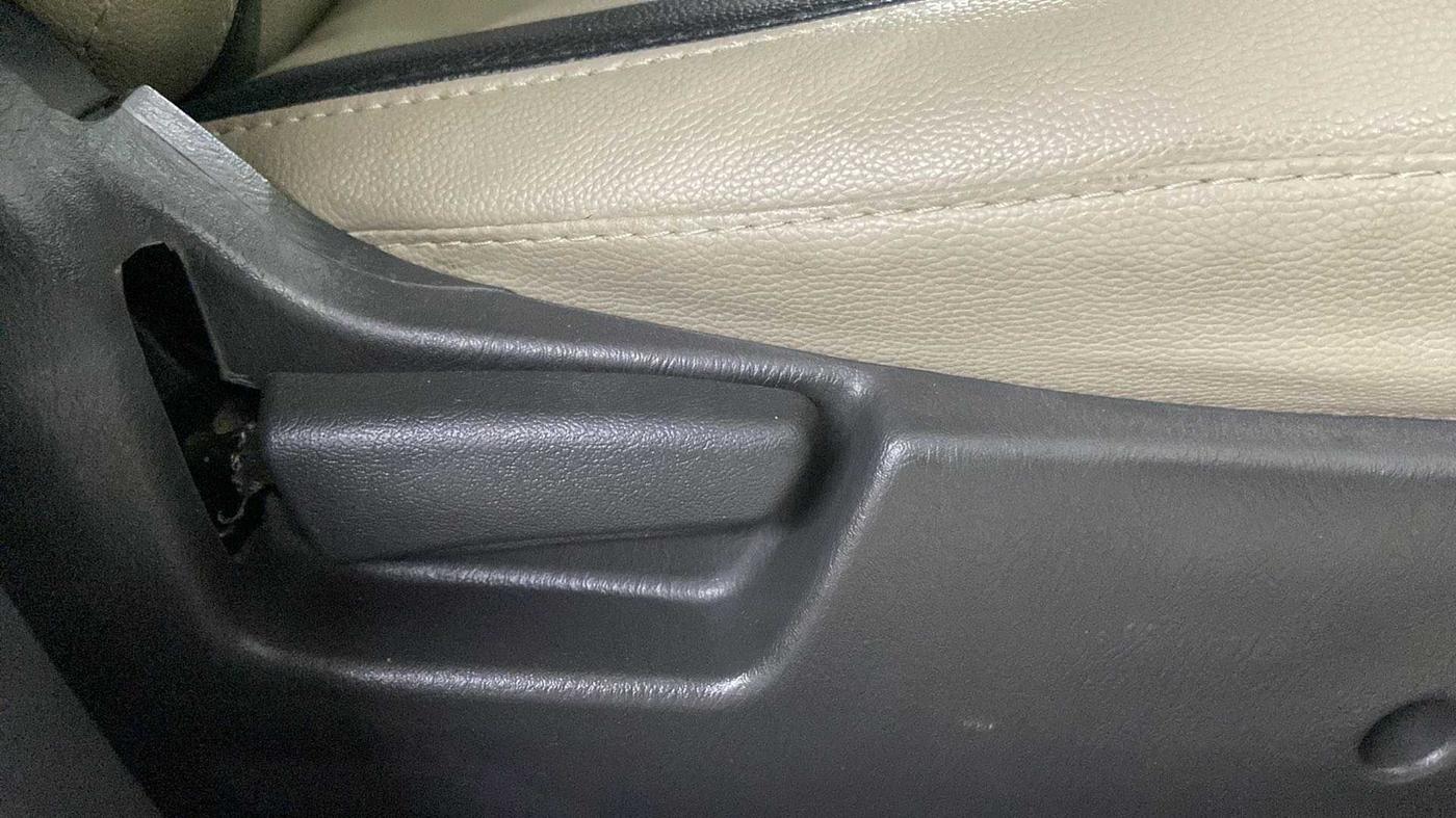 2017 Maruti Alto K10 VXI, Petrol, Manual, 5,459 km, Driver Side Adjustment Panel
