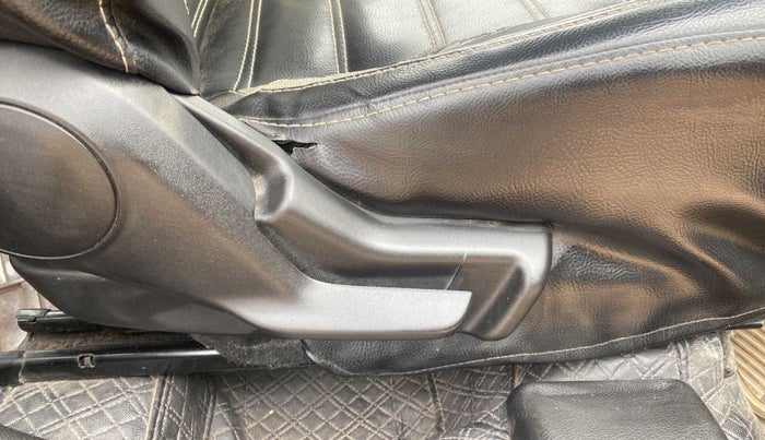 2017 Maruti Baleno DELTA PETROL 1.2, Petrol, Manual, 74,608 km, Driver Side Adjustment Panel
