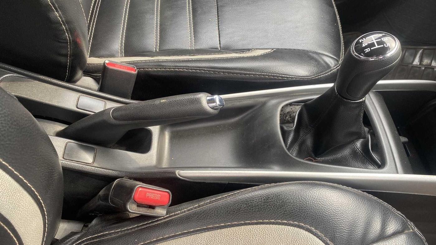 2017 Maruti Baleno DELTA PETROL 1.2, Petrol, Manual, 74,608 km, Gear Lever