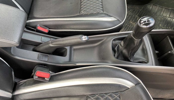 2021 Toyota Glanza V, Petrol, Manual, 50,696 km, Gear Lever