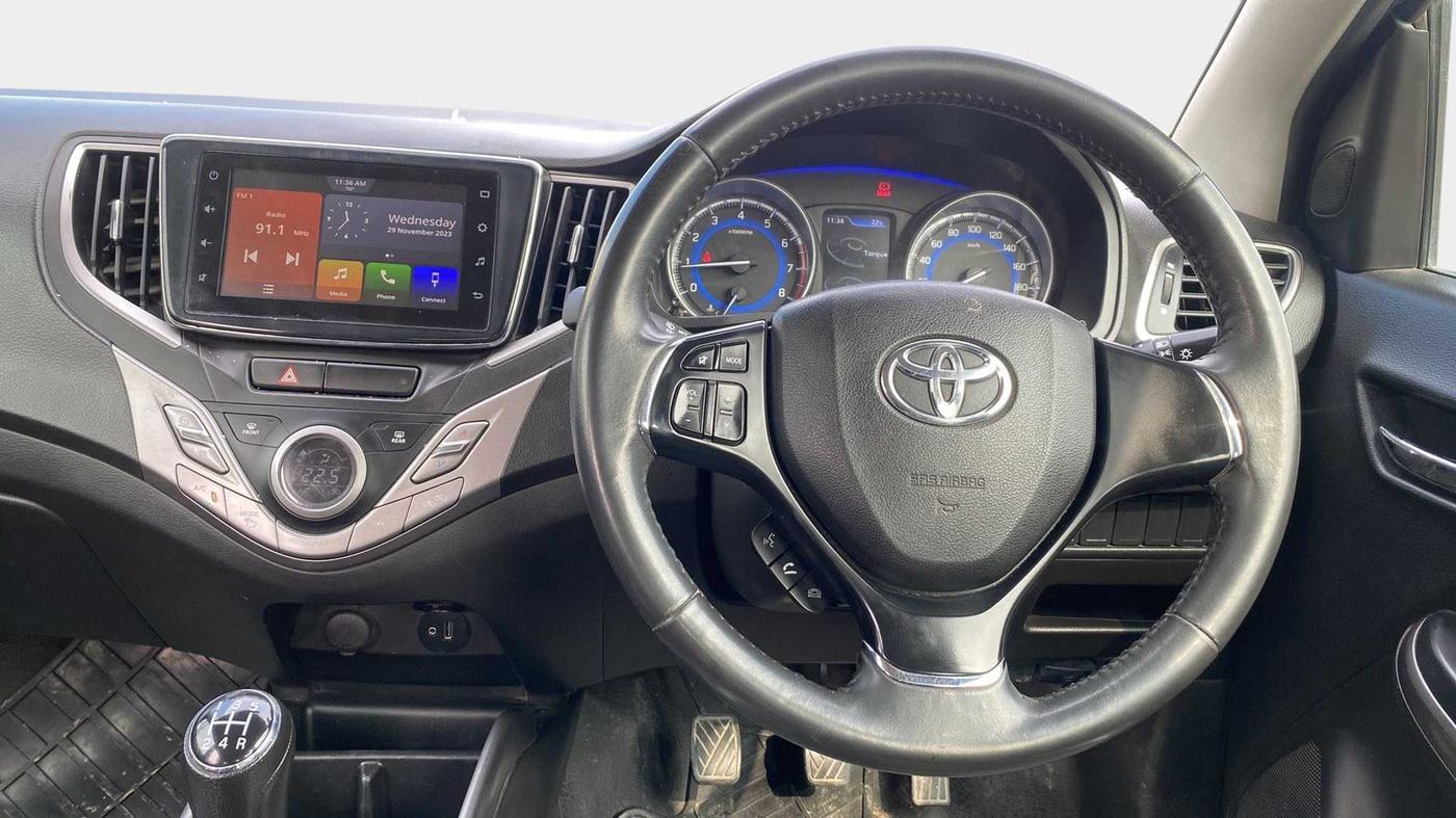 2021 Toyota Glanza V, Petrol, Manual, 50,696 km, Steering Wheel Close Up