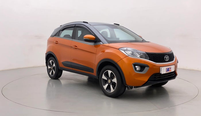 2018 Tata NEXON XZA PLUS DIESEL DUAL TONE, Diesel, Automatic, 1,10,522 km, Right Front Diagonal