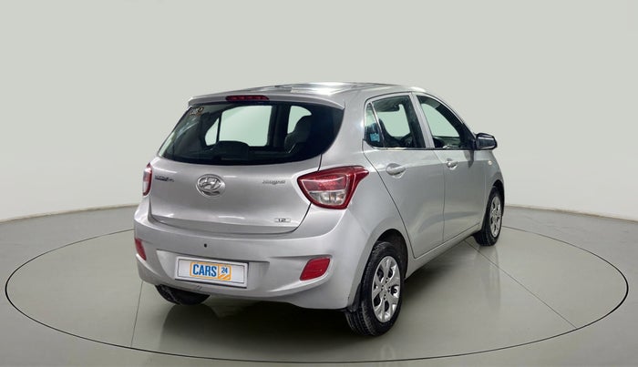 2016 Hyundai Grand i10 MAGNA 1.2 KAPPA VTVT, Petrol, Manual, 43,986 km, Right Back Diagonal