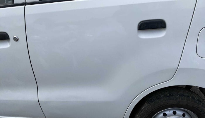 2011 Maruti Wagon R 1.0 LXI, Petrol, Manual, 37,600 km, Rear left door - Slightly dented