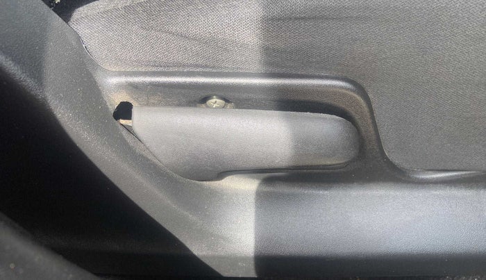 2013 Maruti Swift VXI, Petrol, Manual, 49,314 km, Driver Side Adjustment Panel