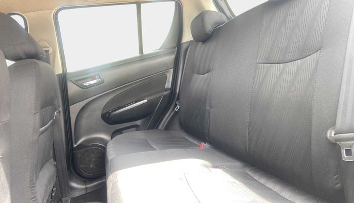 2013 Maruti Swift VXI, Petrol, Manual, 49,314 km, Right Side Rear Door Cabin