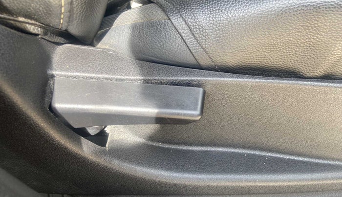 2019 Tata Tiago XZA PETROL, Petrol, Automatic, 24,802 km, Driver Side Adjustment Panel