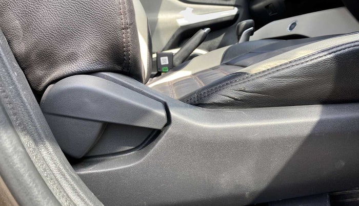2021 Nissan MAGNITE XL TURBO CVT, Petrol, Automatic, 25,425 km, Driver Side Adjustment Panel
