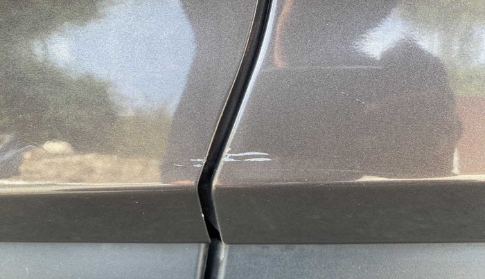 2021 Nissan MAGNITE XL TURBO CVT, Petrol, Automatic, 25,425 km, Rear left door - Slight discoloration