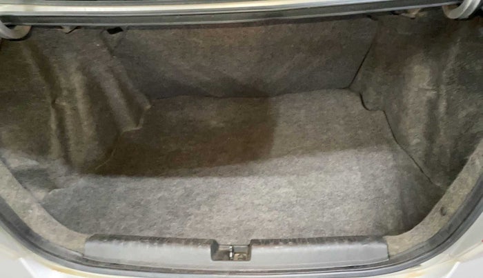 2014 Honda Amaze 1.2L I-VTEC S, Petrol, Manual, 73,323 km, Boot Inside