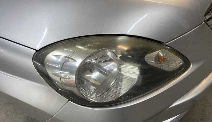 2014 Honda Amaze 1.2L I-VTEC S, Petrol, Manual, 73,323 km, Right headlight - Minor scratches