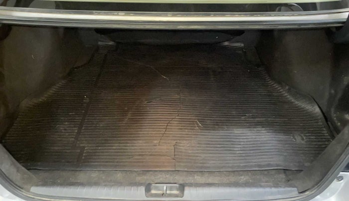 2010 Honda Civic 1.8L I-VTEC V MT, Petrol, Manual, 30,969 km, Boot Inside