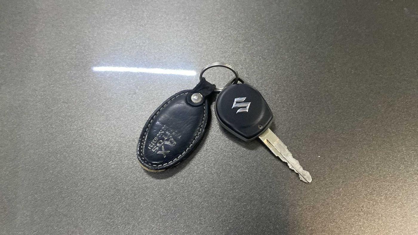 2019 Maruti Dzire VDI, Diesel, Manual, 94,382 km, Key Close Up