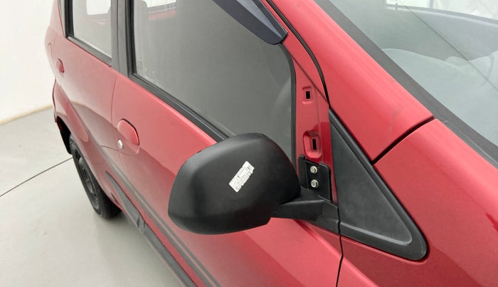 2016 Datsun Redi Go S, Petrol, Manual, 64,045 km, Right rear-view mirror - Cover has minor damage