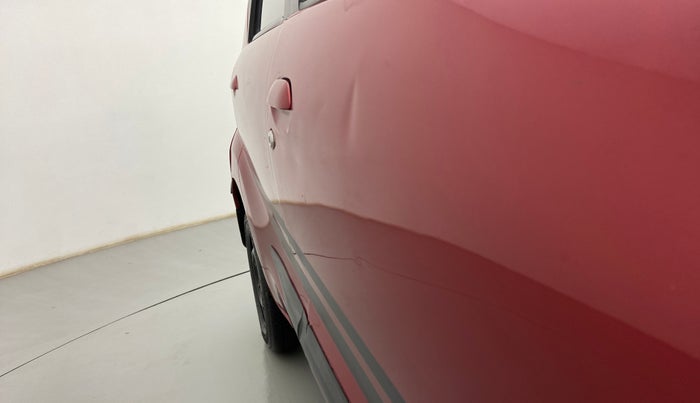 2016 Datsun Redi Go S, Petrol, Manual, 64,045 km, Driver-side door - Slightly dented