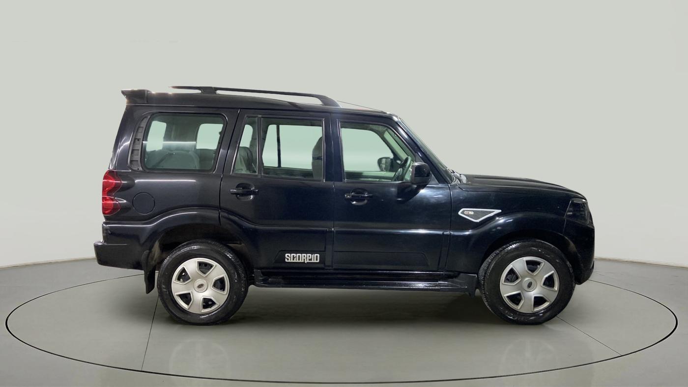 2021 Mahindra Scorpio S7, Diesel, Manual, 19,439 km, Right Side View