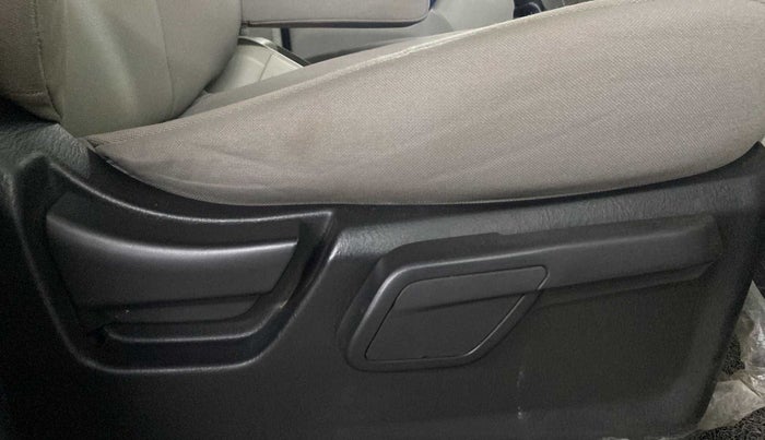2021 Mahindra Scorpio S7, Diesel, Manual, 19,439 km, Driver Side Adjustment Panel