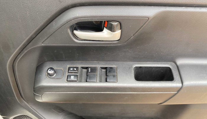 2019 Maruti New Wagon-R VXI (O) 1.0, Petrol, Manual, 30,938 km, Driver Side Door Panels Control