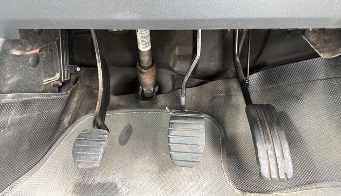 2014 Renault Duster RXL PETROL, Petrol, Manual, 60,693 km, Pedals