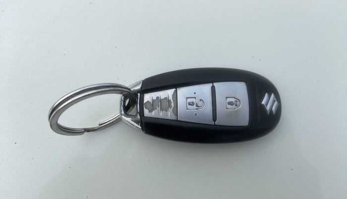 2016 Maruti Baleno ALPHA PETROL 1.2, Petrol, Manual, 59,720 km, Key Close Up