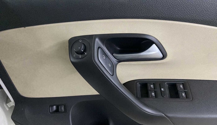 2019 Volkswagen Vento HIGHLINE PLUS 1.5 AT, Diesel, Automatic, 32,221 km, Driver Side Door Panels Control