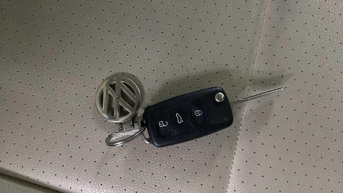 2019 Volkswagen Vento HIGHLINE PLUS 1.5 AT, Diesel, Automatic, 32,221 km, Key Close Up