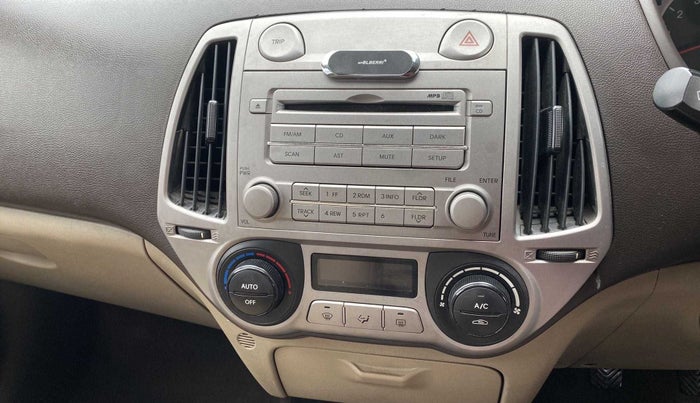 2011 Hyundai i20 MAGNA 1.2, Petrol, Manual, 49,600 km, Infotainment system - AM/FM Radio - Not Working