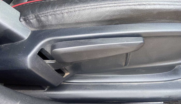 2020 Tata ALTROZ XZ PETROL, Petrol, Manual, 23,241 km, Driver Side Adjustment Panel