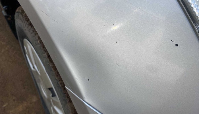 2013 Maruti Swift VXI, Petrol, Manual, 62,847 km, Right fender - Slightly dented